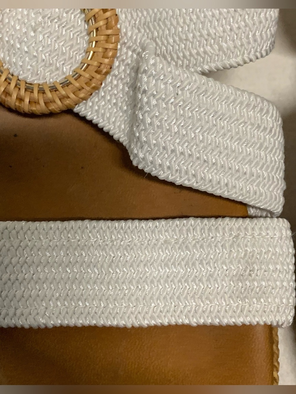 Italian Shoemakers Wedge Sandals Textured Strap White Woven Buckle Womens Sz 10 - Picture 4 of 8